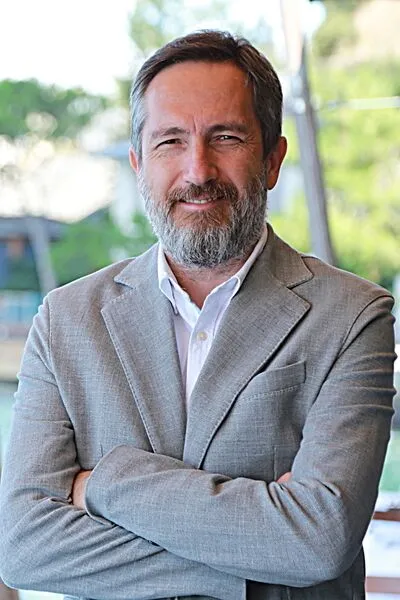 Okan Utkueri | Konferans